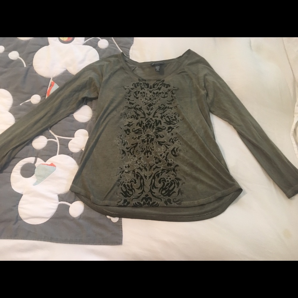 NWOT Log Sleeve Green Shirt With Velvet Pattern